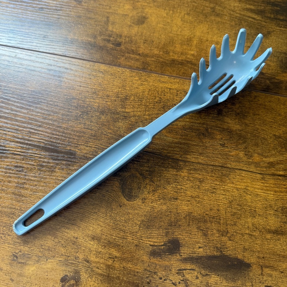 Vintage Ekco USA Blue Plastic Pasta Fork Spaghetti‎ Server Dishwasher Safe